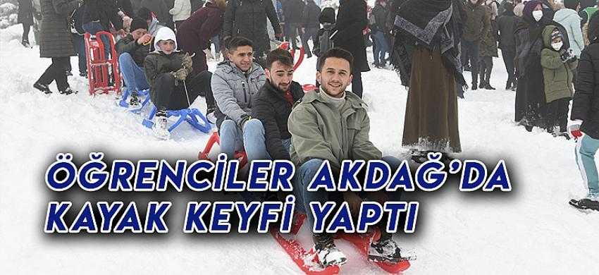 Öğrenciler Akdağ’da kayak keyfi yaptı
